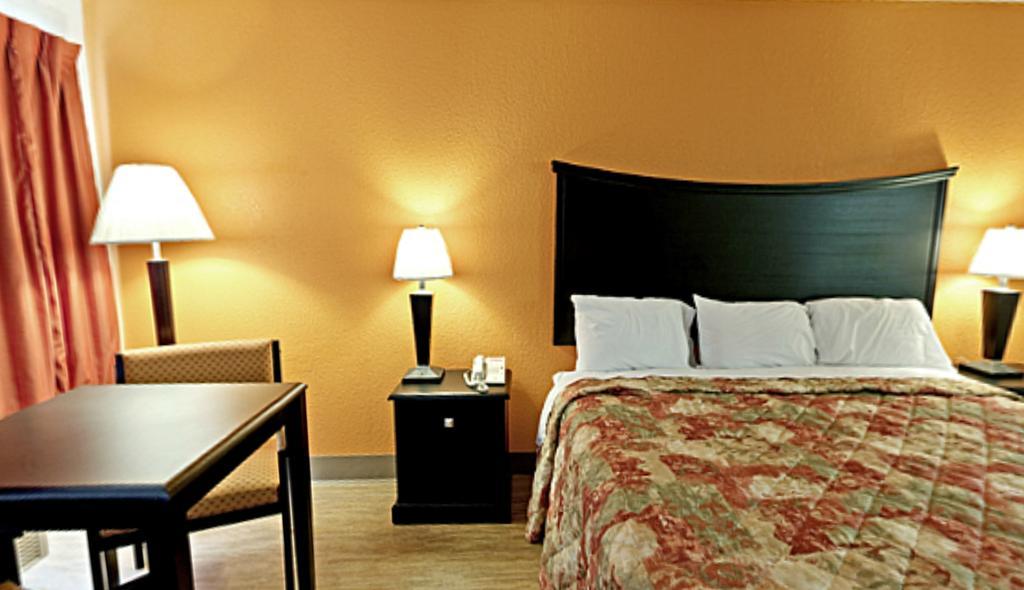 Econo Lodge 梅特罗波利斯 客房 照片