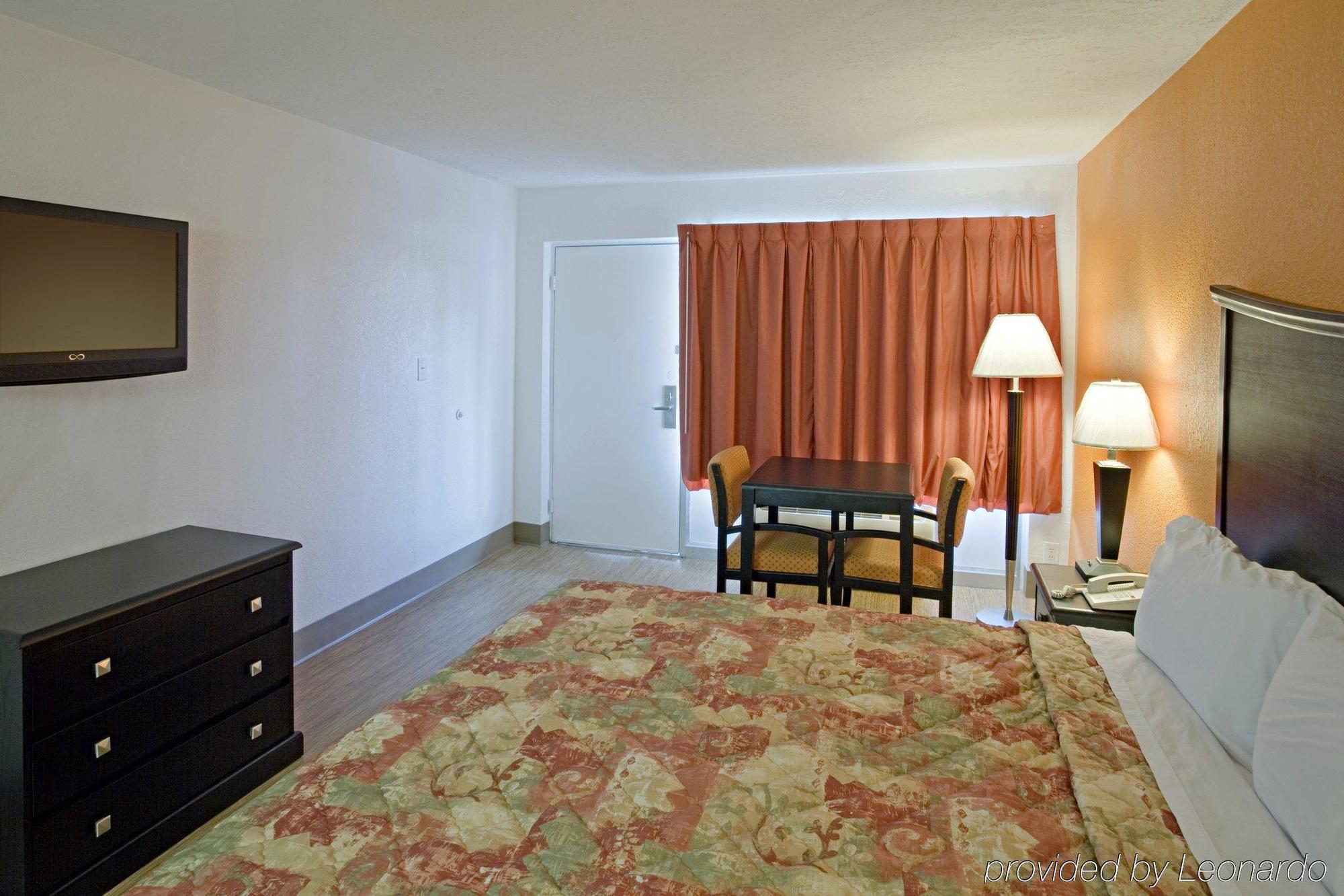 Econo Lodge 梅特罗波利斯 客房 照片