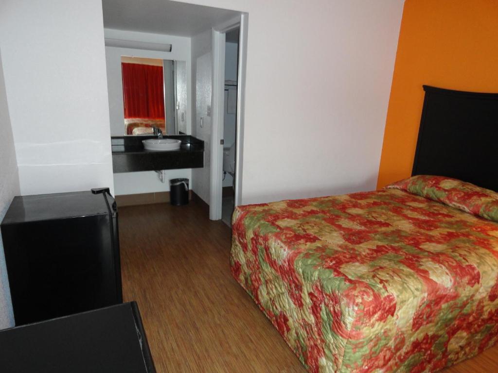 Econo Lodge 梅特罗波利斯 客房 照片